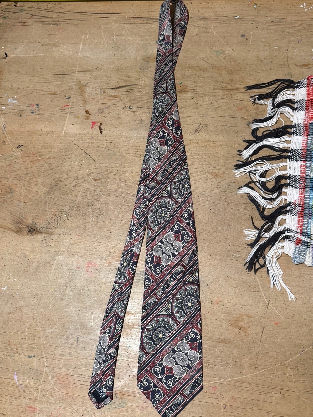 Men's Classic Paisley Burgundy and Gray Tie - Bill Blass